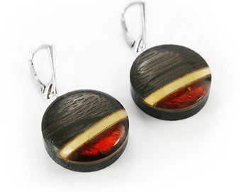 Round dangle earrings amber silver and wood black oak, kolczyki wiszące okrągłe z bursztynu srebra i czarnego dębu