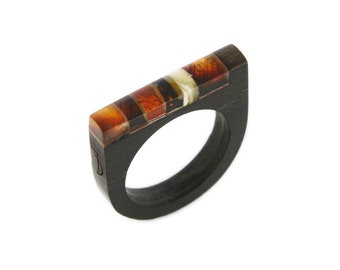 Ring with amber and black oak wood, Ring - wood - black oak, amber