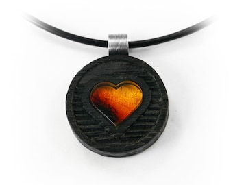 Amber heart pendant made of oxidized silver and wood black oak | Amber heart pendant made of oxidized silver and black oak