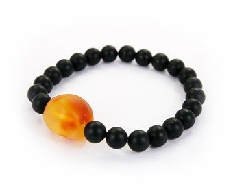 Amber bracelet with black onyx, bursztynowa bransoletka z czarnym onyksem