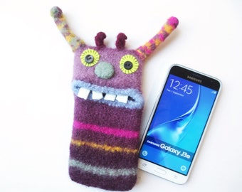 L Smartphone Hülle "Selina", Monster, Filz, Tasche, gefilzt, Unikat, Wolle, passt für Smartphones bis ca. 14,4 x 7,2 cm, nachhaltig