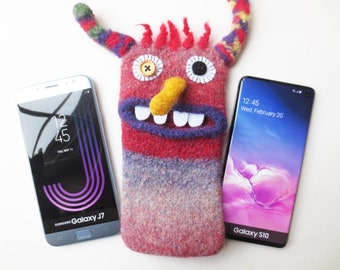 XXL Smartphone Monster "Hilda",  gefilzt, passt für Smartphones bis max. 15,4 x 7,7cm, Samsung Galaxy, Unikat, Handarbeit, Handytasche