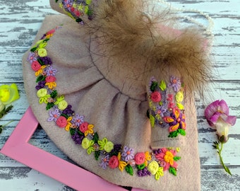 Embroidered Coat for Blythe Doll: Vintage Style Fur Collar