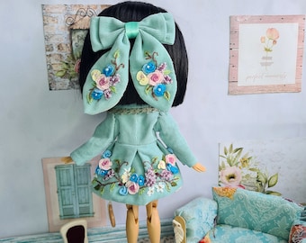 Embroidered Flower Blythe Outfit: OOAK Doll Clothes & Hair Clip