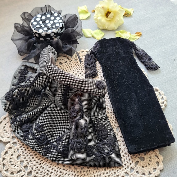 Gothic Punk Blythe Doll Outfit: Embroidered Black Dress, Coat & Hat