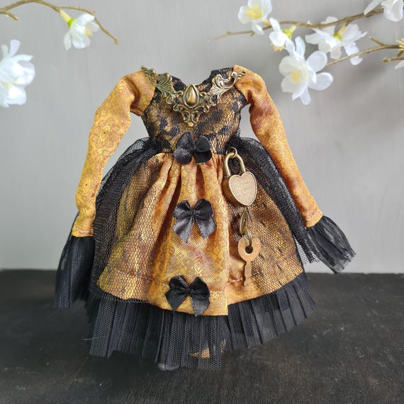 Handmade Gothic Black Lace Dress for Blythe Dolls: OOAK Doll Clothes