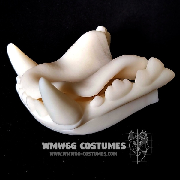 Realistic big cat jaw set - bottom teeth + tongue printed from resin