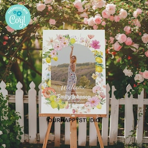 Plantilla editable de letrero de bienvenida de graduación con diseño de limón y flores silvestres, letrero de bienvenida para fiesta de graduación, póster de graduación minimalista, letrero personalizado estilo bohemio.