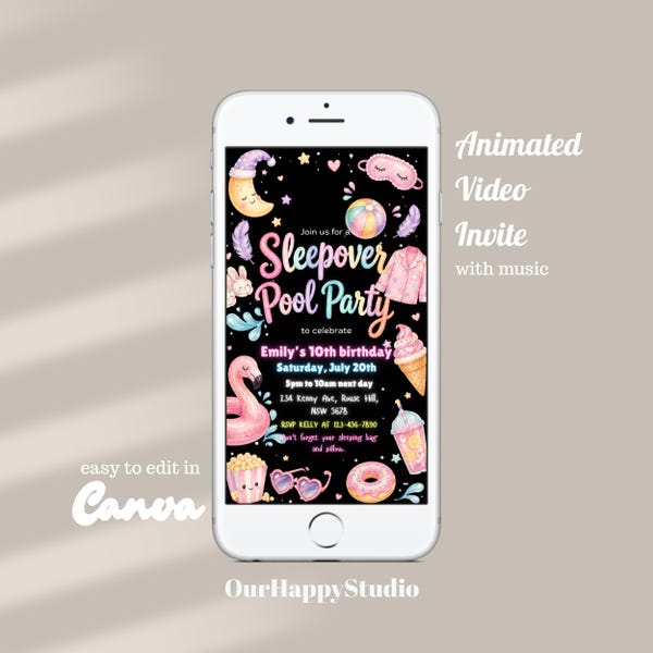 Può includere: Uno smartphone che mostra un invito digitale animato per una festa in piscina con pigiama party. Lo sfondo nero presenta illustrazioni colorate di una luna crescente, pallone da spiaggia, fenicottero, gelato, ciambella e testo.
