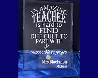 Personalized Teacher's Gift - Gift for Teacher - Teacher Gift - Teacher Customized Glass Plaque - An Amazing Teacher - Gift from Student