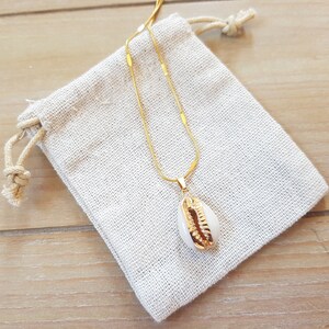 Gold-colored: various stainless steel necklaces pearl / gold-plated pendant / real cowrie shell / beach summer festival surf gold 02 | Kauri