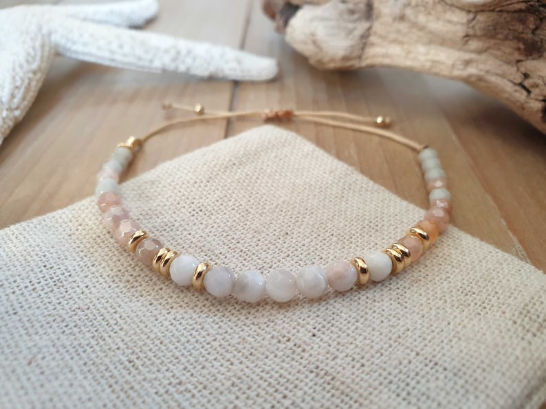 Personalizable beaded bracelet sunstone and agate semi-precious stones/stainless steel pink/light gray/gold summer festival handmade engraving image 7