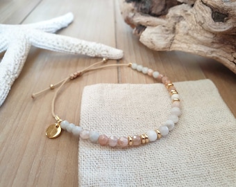 Personalizable beaded bracelet - sunstone and agate - semi-precious stones/stainless steel - pink/light gray/gold summer festival handmade engraving