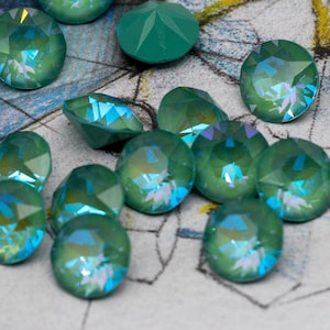 Silky Sage DeLite unfoiled, Loose SS 39 Chatons, XIRIUS Chaton, Article 1088, Wholesale Genuine Austrian Crystal, Rhinestones