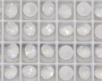 XIRIUS Chaton Crystal: Elect. White Austrian Rhinestone, 8mm Unfoiled