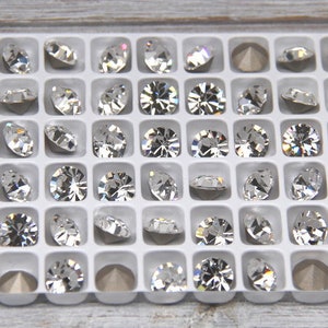 Preciosa Crystal Rhinestones: 8mm Maxima Chaton, D-Foiled