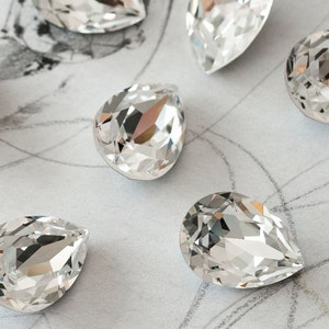 Swarovski Crystal Pear Stone 4320: Clear Foiled Pointed Back (18x13mm)