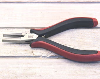 Beadsmith Flat Nose Pliers Super Fine Ergo Red Black, Jewelry Making Tool, Wire Straightening Pliers, DIY Jewelry Repair
