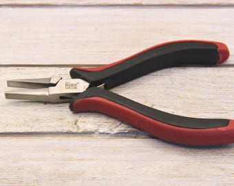 Beadsmith Flat Nose Pliers Super Fine Ergo Red Black, Jewelry Making Tool, Wire Straightening Pliers, DIY Jewelry Repair