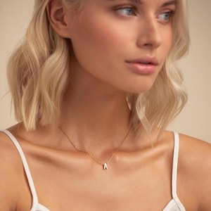 Collar con inicial personalizado - Collar con dije de piedra de nacimiento - Collar con dije de letra - Regalo de cumpleaños para ella - Regalo para dama de honor - Regalo con piedra de nacimiento