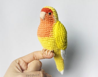 Crochet yellow parrot Lutino lovebird Plush toy Realistic bird amigurumi Customized toy Stuffed animal gift for children who lose pet