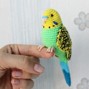 Crochet Green Budgie Easy PATTERN DIY Tutorial PDF New Year bird ornament Realistic bird with Flexible paws Amigurumi toy stuffed decor image 2