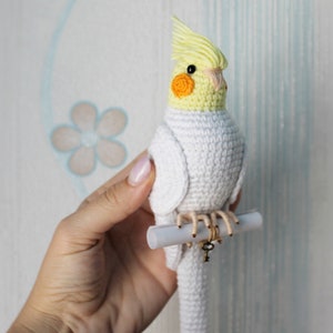 Patrón DIY de loro de ganchillo Fácil Tutorial PDF Amigurumi Cockatiel animal de peluche Pájaro de año nuevo Decoración de ganchillo Adorno de pájaro blanco pérdida de mascota imagen 6