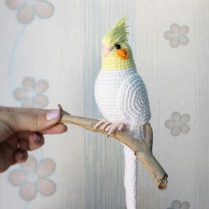 Patrón DIY de loro de ganchillo Fácil Tutorial PDF Amigurumi Cockatiel animal de peluche Pájaro de año nuevo Decoración de ganchillo Adorno de pájaro blanco pérdida de mascota imagen 3