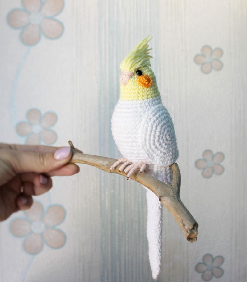 Patrón DIY de loro de ganchillo Fácil Tutorial PDF Amigurumi Cockatiel animal de peluche Pájaro de año nuevo Decoración de ganchillo Adorno de pájaro blanco pérdida de mascota imagen 3