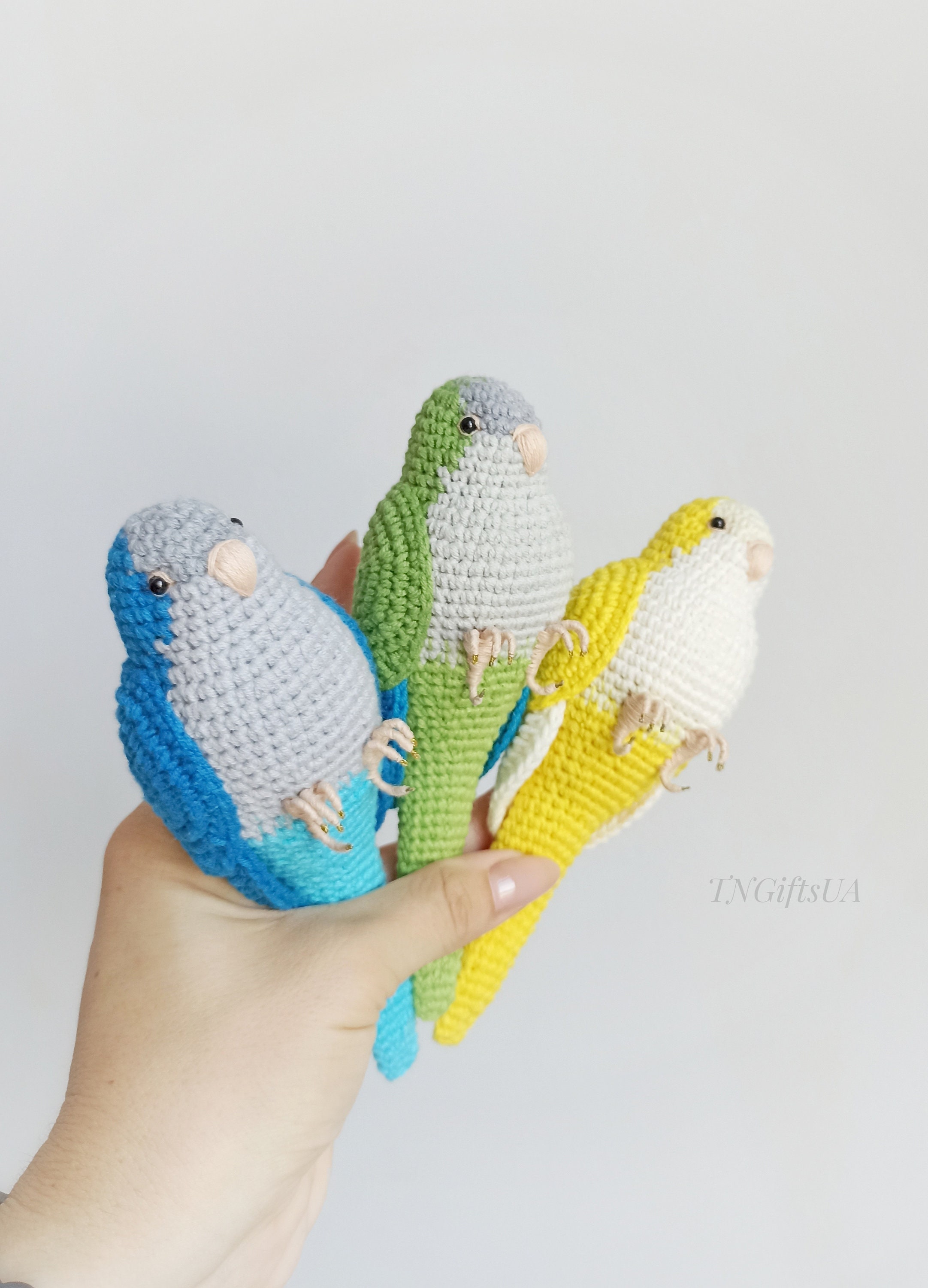 黄色いオウム かぎ針編みの彫刻 モンクインコ あみぐるみ