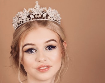 tiara - tiara crown - wedding tiara - bridal tiara - silver tiara - leaf tiara - pearl tiara - vintage tiara - crystal crown - crystal tiara