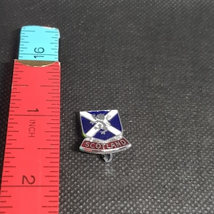 vintage enamel scotland scottish badge 1950s mid century souvenir piece beautiful item jewellery brooch
