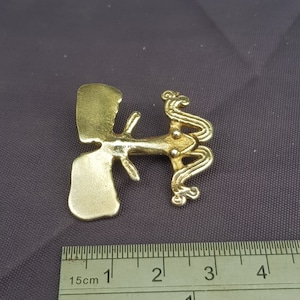 vintage tree frog 1980s metropolitan museum art brooch souvenir museum collection shop item collectable