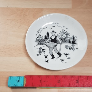 vintage 1960s 70s arabia finland finnish suomi pottery plate folk art design rare piece