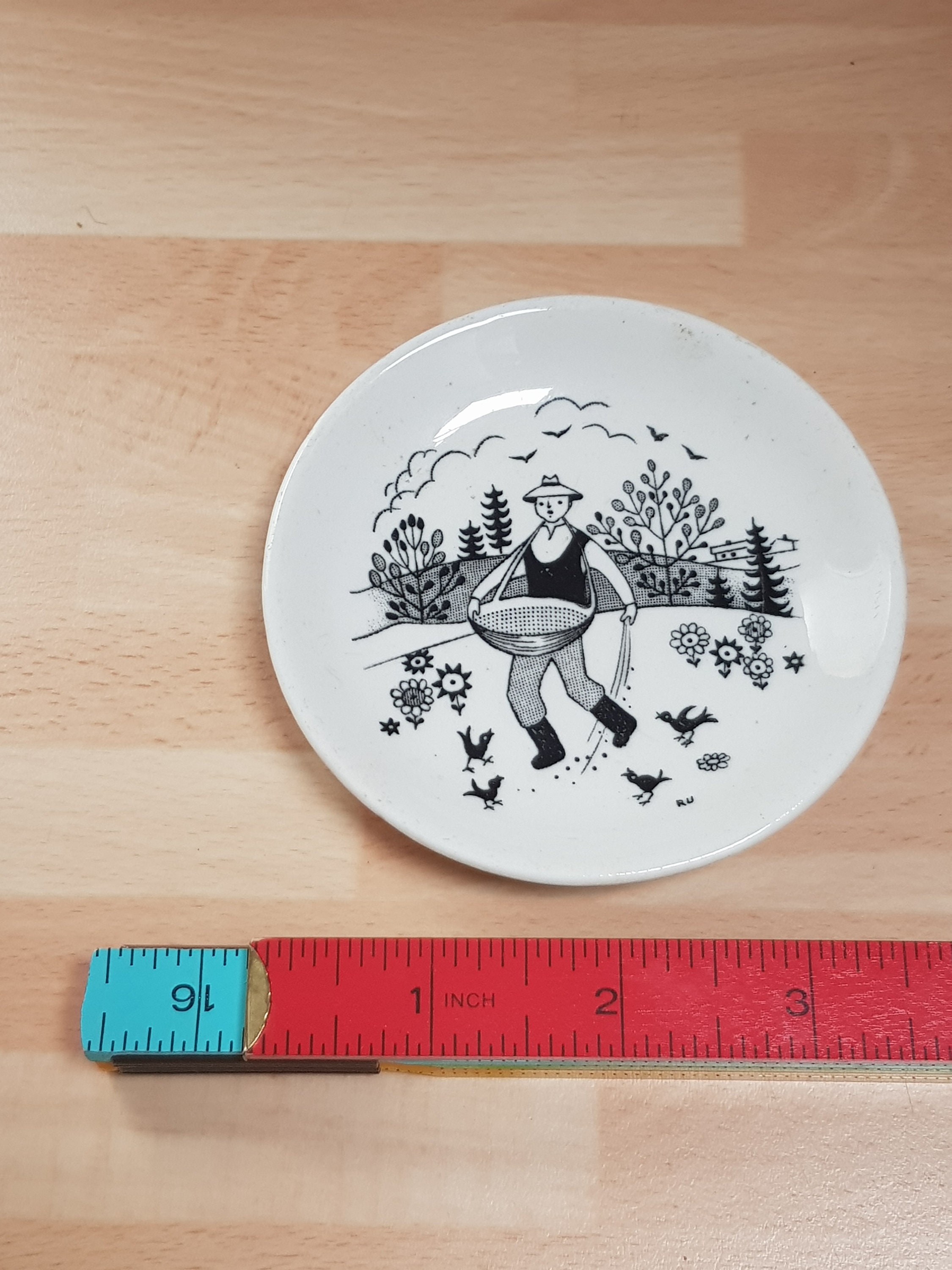 ARABIA Made in Finland アンティーク動物イラストの陶器皿 Vintage 1960s 70s Arabia Finland Finnish Suomi Pottery Plate Folk