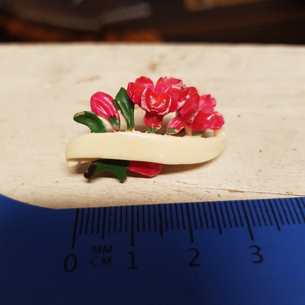 Vintage Celluloid 1920er 30er Jahre Rosen rote Blumen Brosche Anstecker seltenes Stück perfekter Schmuck Kitsch Souvenir