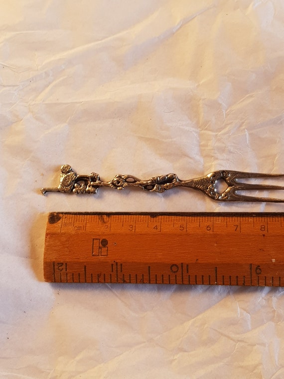 Unusual silverware deals pieces