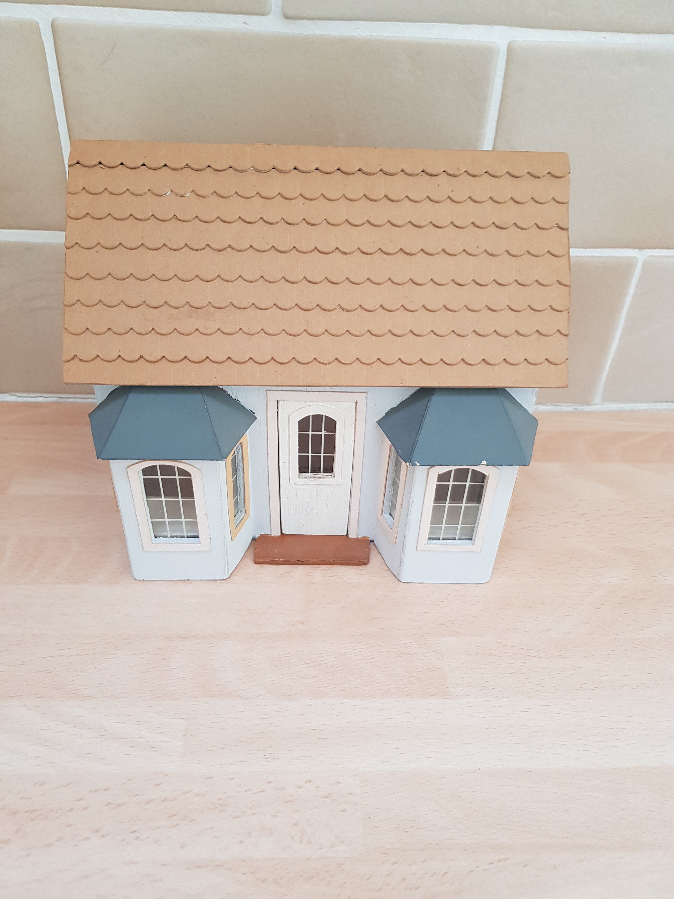 vintage retro hand built painted craft wooden model british home house ww2 piece interesting souvenir item model railway