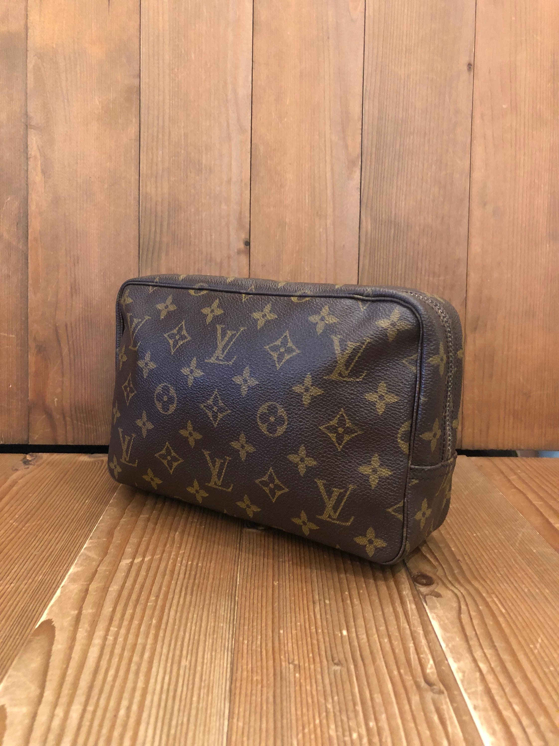 Louis Vuitton Vintage Monogram Canvas Toiletry 23 Cosmetic Bag – OPA Vintage