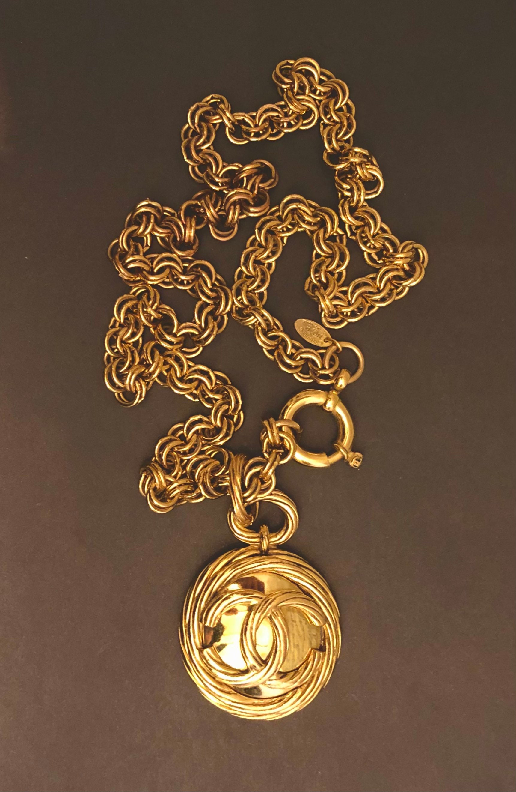 Chanel Charm Gold Chain Pendant Necklace Ao33312