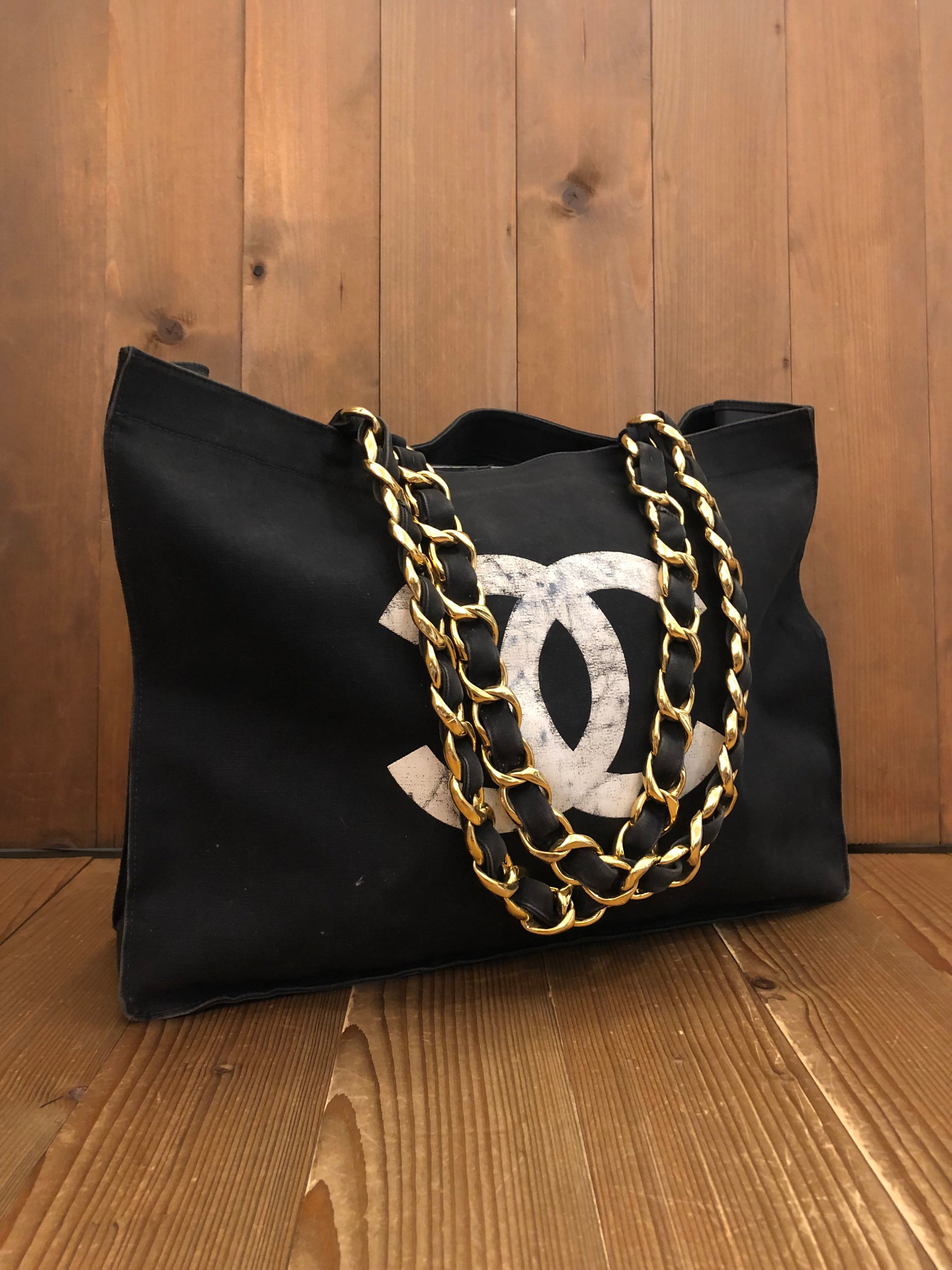 chanel cc delivery tote