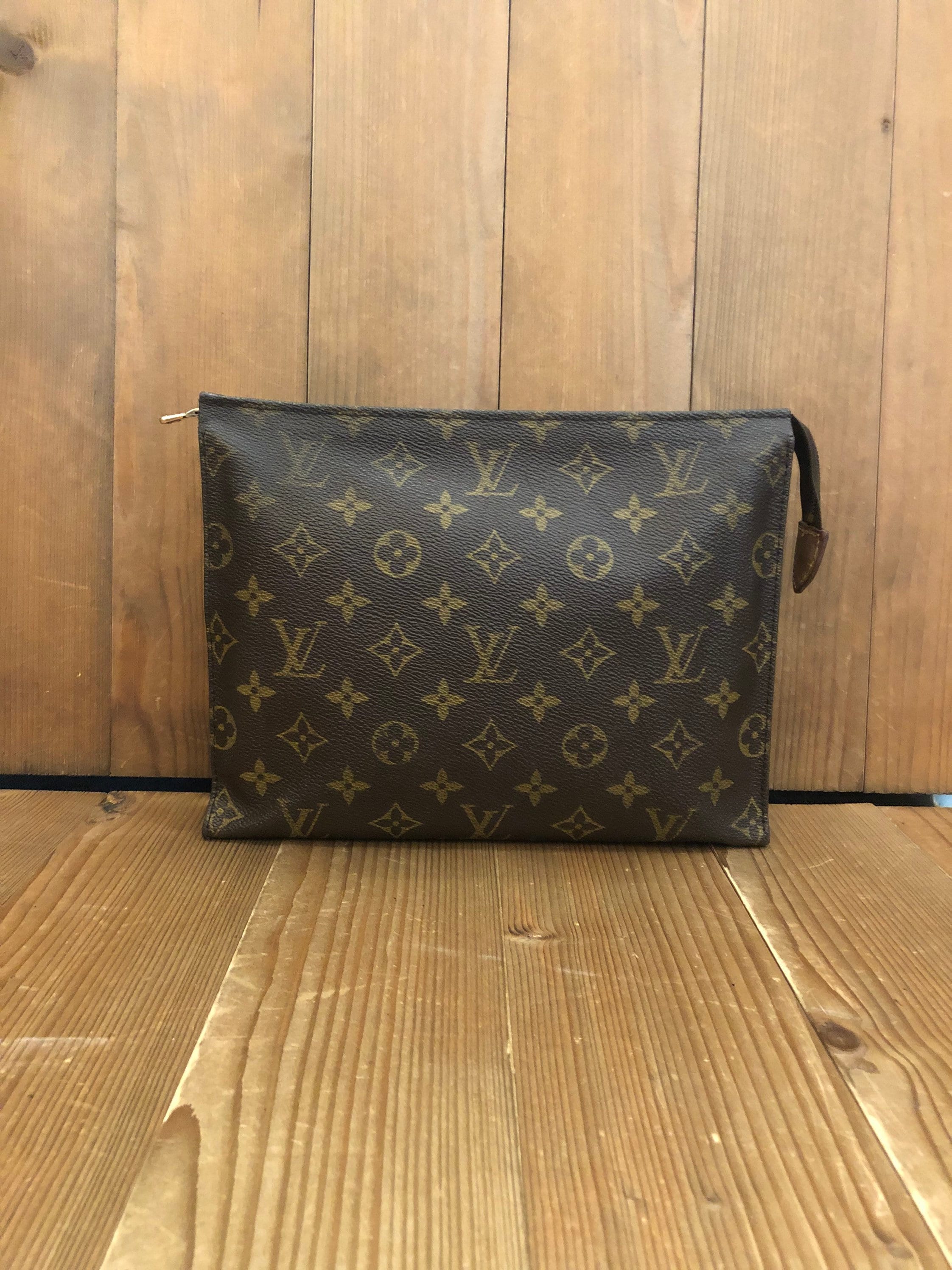 LOUIS VUITTON Toiletry 26 Monogram Canvas Cosmetic Pouch Brown