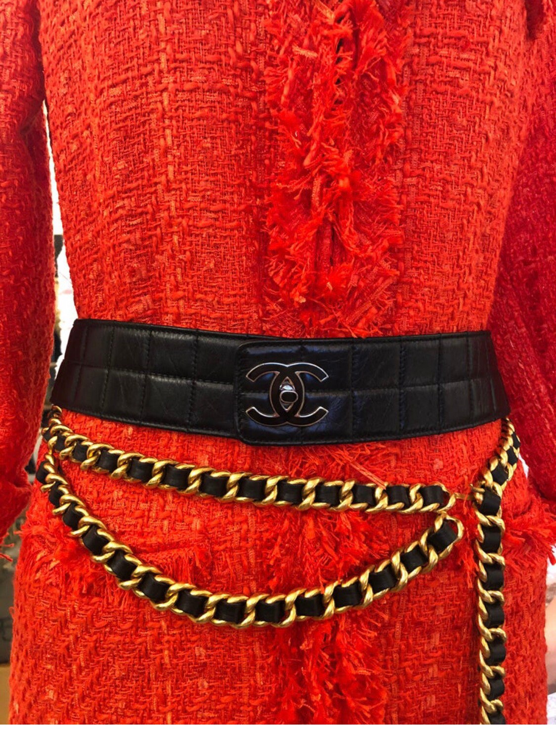 Chanel Gold & Red Chain Belt – Dina C's Fab and Funky Consignment Boutique