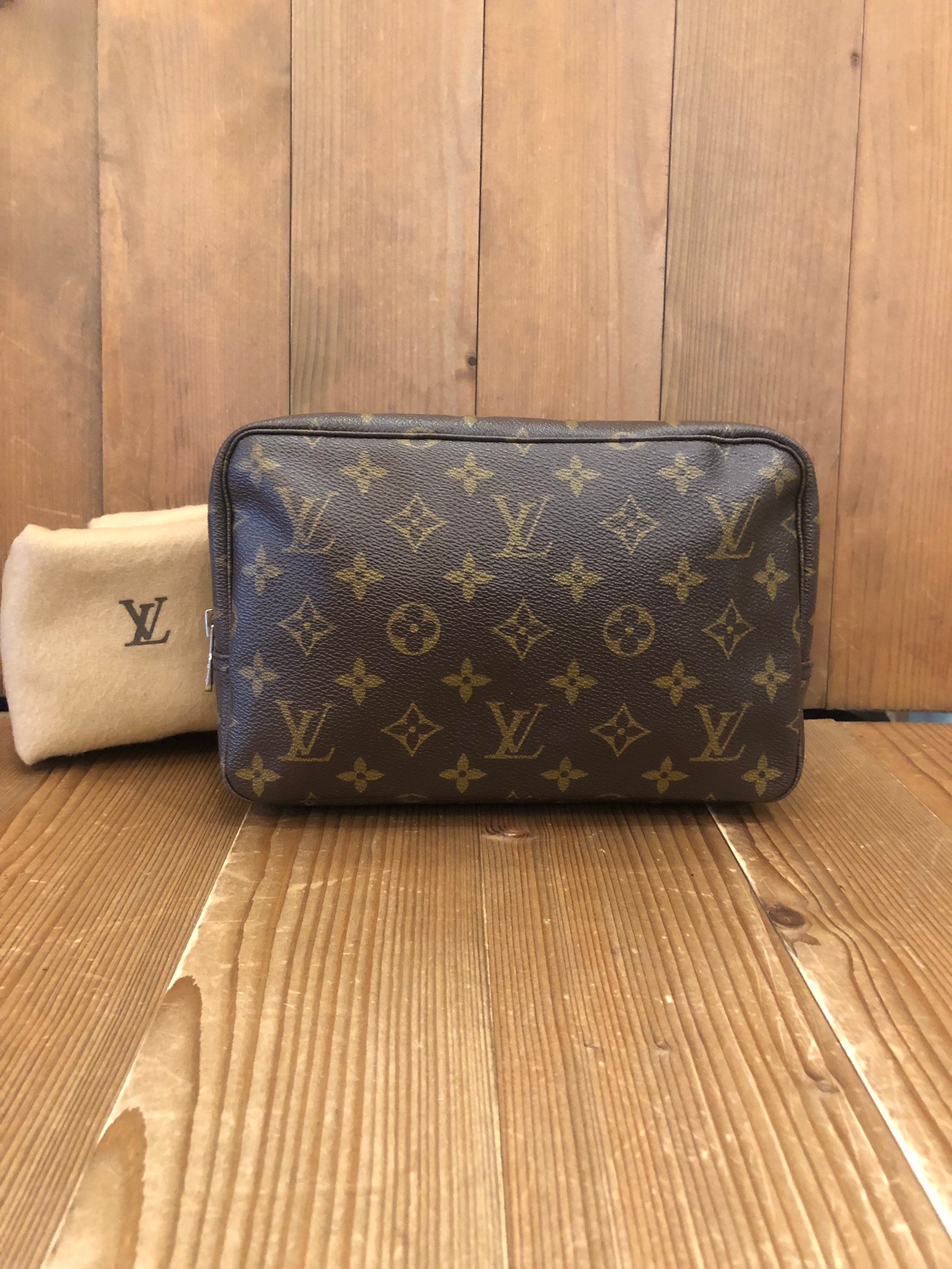 RESERVADO para Graham - Auténtica bolsa cosmética de viaje Vintage LOUIS  VUITTON Monogram Trousse 23