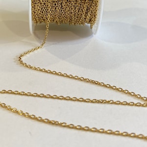 Gold Plated Stainless Steel Faceted Diamond Cut Oval Cable Chain 2.5 x 1.7 by the foot Permanent Jewelry (21348)