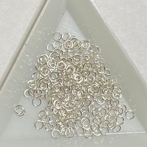 100 Thin Bright Silver Plated Jump Rings 3mm 24gauge (20275)