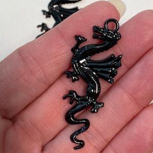 6 Black Electrophoresis Dragon Pendant Connector (21477)
