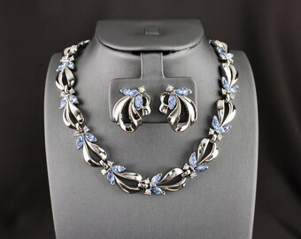 Vintage Trifari Blue Rhinestone Adjustable Choker Necklace And Clip Back Earring Set