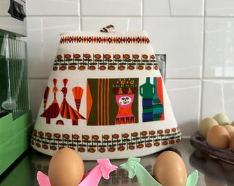 Sonja DDR Set Plastik Eierbecher Huhn Form Vintage Grün Rosa