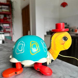 Vintage 1962 Fisher-Price Tip Toe Turtle Pull Toy